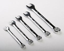 五金制品產業融合加速 創新驅動下的產品進化與市場變革