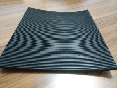 易佰電力 專業制造高品質工業橡膠板、絕緣橡膠板與絕緣墊片